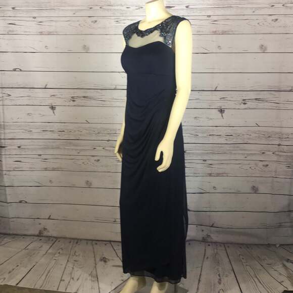 DAVID'S BRIDAL long beaded illusion cap-sleeve dress size 12 - Picture 10 of 17